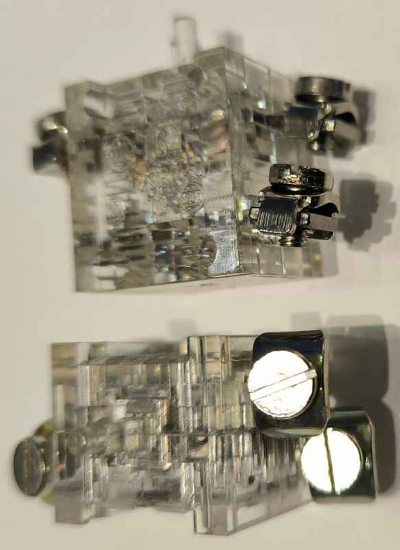 T6Z111-002 .. 1x spínací-1x rozpínací kontakt 6A 380V, nové