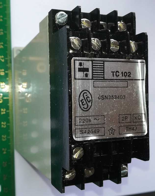 TC102 KC 2P  220Vac .. cena na dotaz / price on request