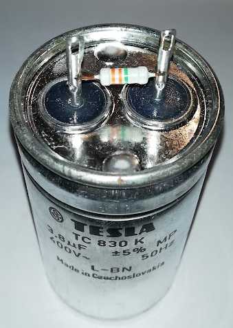 TC830K 3,8uF 5% 400V MP 50Hz