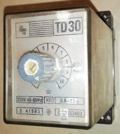 TD30 220V/40-60Hz KB TH3 0,8-22s , z demontáže ..  cena na dotaz / price on request