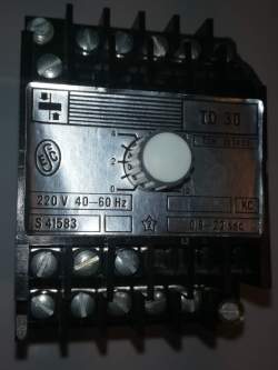 TD30 KC 220V 40-60Hz 0,8-22sec - relé  .. cena na dotaz / price on request