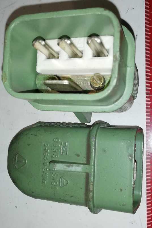 TGL9838-Si91 - kovová zástrčka 16A 42V ( 3-764-0:2V1r2 )  ... cena na dotaz / price on request