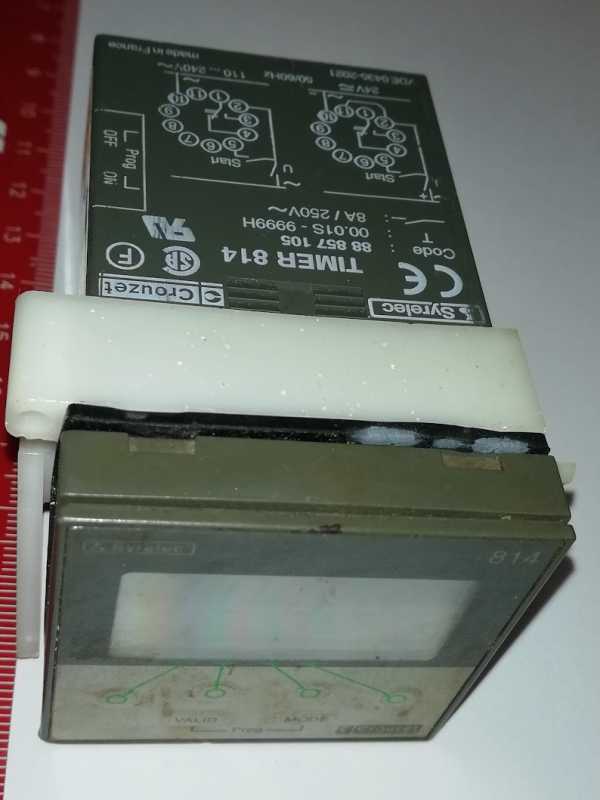 TIMER 814 - Zpožďovací relé Multifunkční, Crouzet .. použitý/used  .. cena na dotaz / price on request