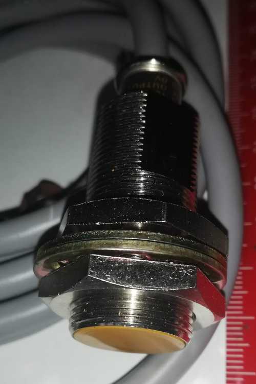 snímač OMRON TL-X5F1-G , 2m .. cena na dotaz / price on request