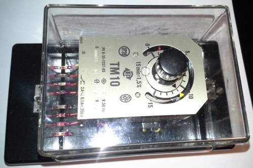TM10 -30min, 110V 50Hz časové relé,   .. cena na dotaz / price on request
