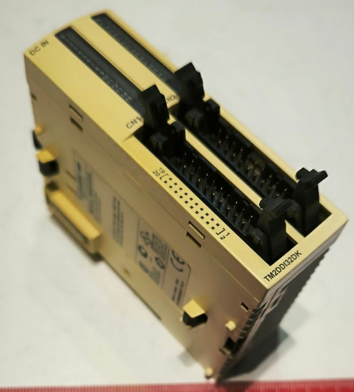 TM2DDI32DK - I/O Modules EXPANSION, 32 IN DC HE10 CNTR .. použitý / used .. cena na dotaz / price on request