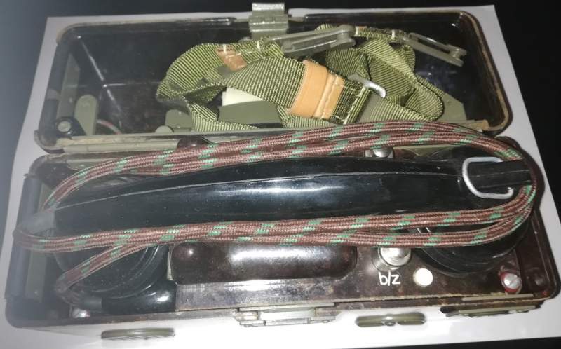 není skladem - TELEFON POLNÍ TP-25 AČR KOMPLETNÍ