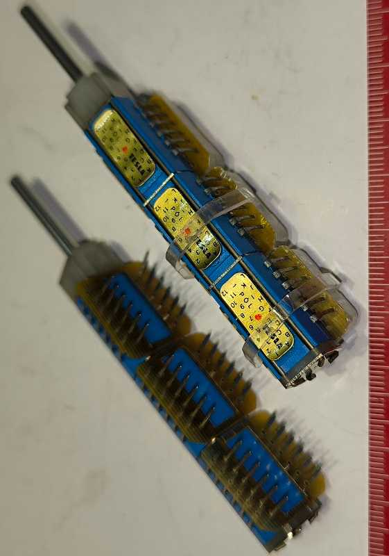 TS1225131/12- 1 pól , 3pakety, TESLA přepínač