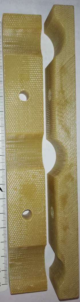 držák vývodů horní, laminát, 180x13x25mm, 94 g/ks