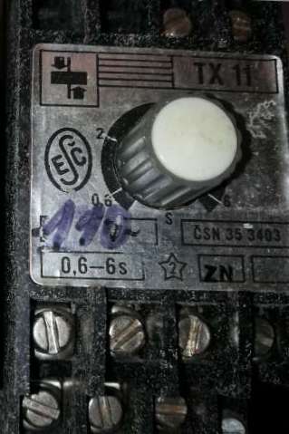 Relé TX11 ZN KC 110V 50Hz 0,6-6s, starší, upravován