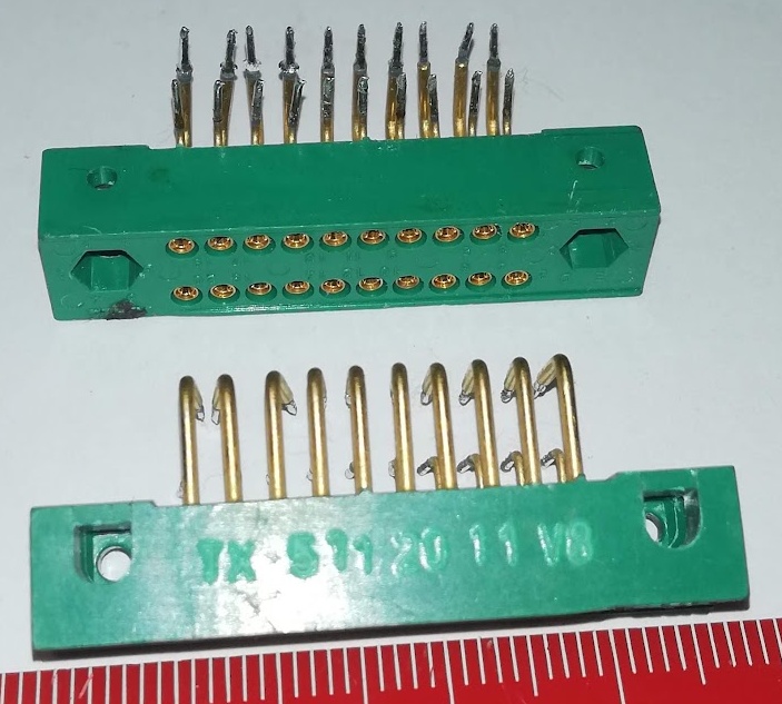 TX5112011 - FRB konektor 20pin samice, pájený   .. cena na dotaz / price on request