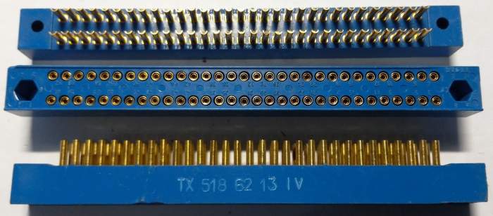 TX5186213 - FRB konektor 62pin samice modrý  .. cena na dotaz / price on request