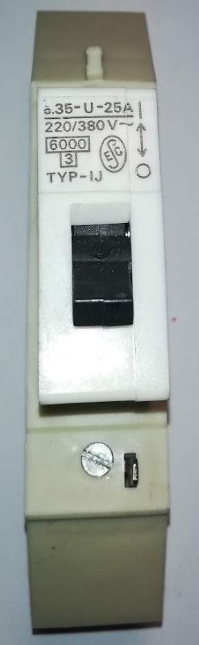 jistič 1f U-25A-č.35 220/380V typ IJ, šířka krabičky 25mm