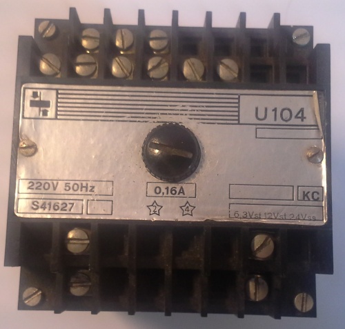 U104 KC 220V 50Hz, zdroj 6.3-12str a 24V ss, starší  .. cena na dotaz / price on request