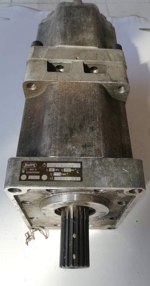 U40/40 dvojitý .. cena na dotaz / price on request