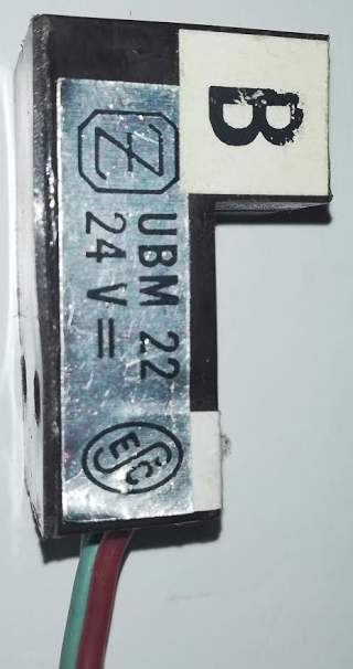 UBM22 - 24V - B - indukční štěrbinový snímač, starší  .. cena na dotaz / price on request