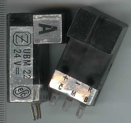 UBM22 - 24V - indukční štěrbinový snímač  .. cena na dotaz / price on request