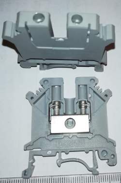 svorka UK5N z demontáže .. balení 23ks za 40Kč