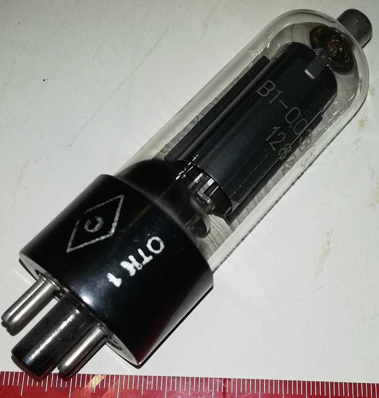 Elektronka V1-0,03/13 SSSR - В1-0,03/13   .. cena na dotaz / price on request