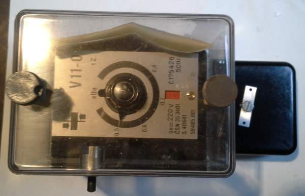 V11-0, 220V 50Hz relé, nové  .. cena na dotaz / price on request