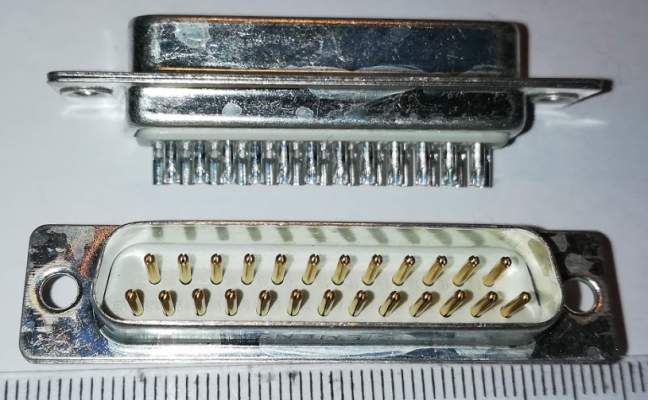 V42254-A1115-A325 .. canon 25pin samec