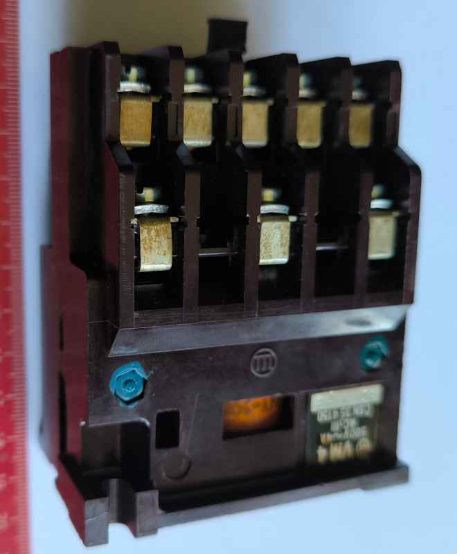 stykač VM4 24V 50Hz