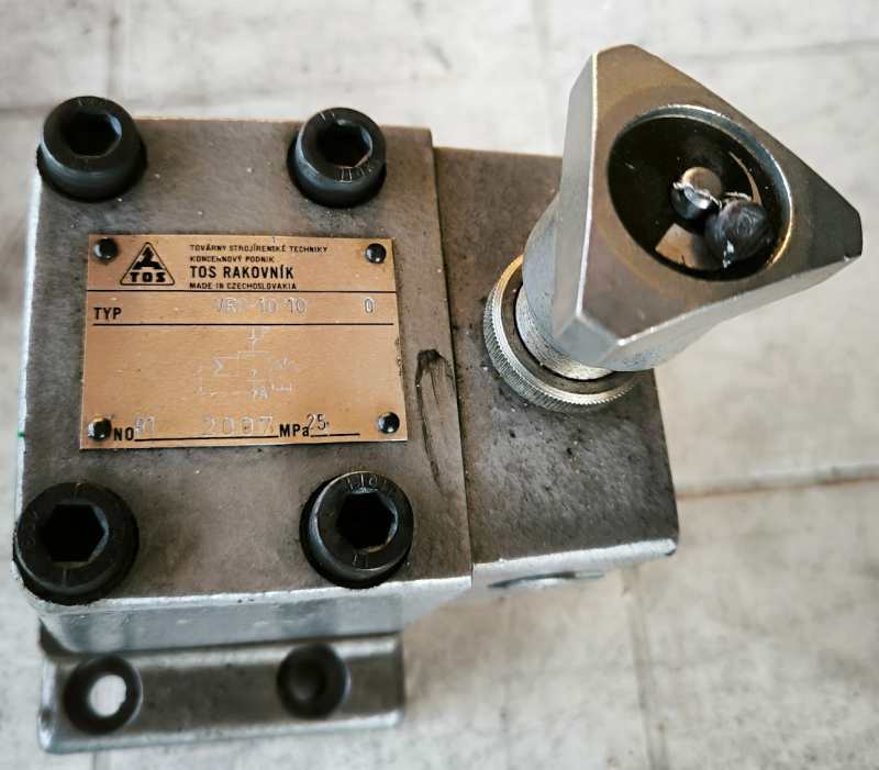 VR3-10/10  TOS .. cena na dotaz / price on request