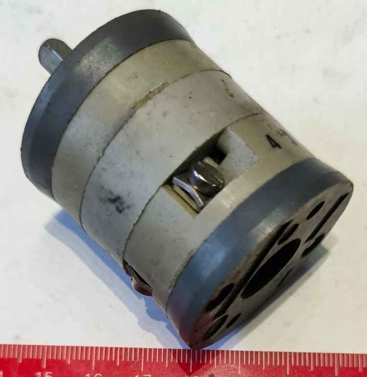 přepínač VS10-1102N8  OBZOR