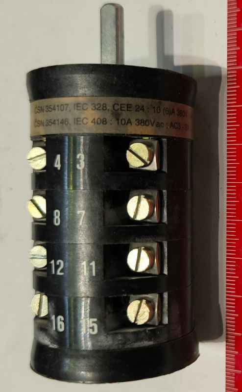 VS10-1402A8 - přepínač 10A 380V  OBZOR