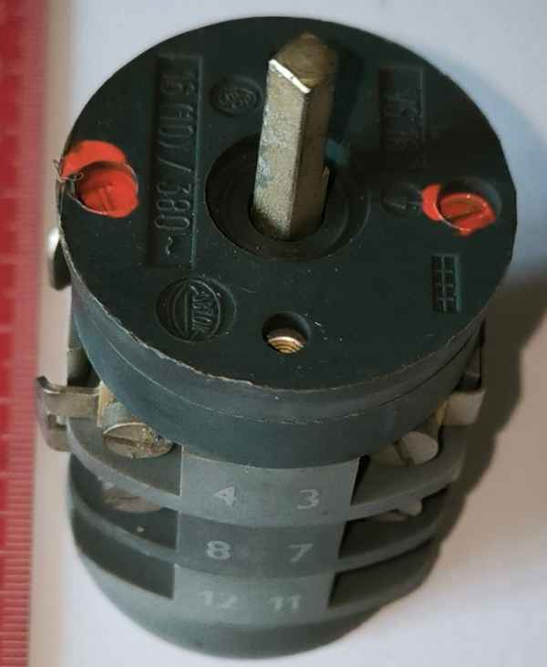 přepínač VS16-9151-C8  -  OBZOR