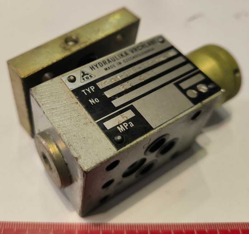 VSS1-206-22-06-01 asi nekompletní   .. cena na dotaz / price on request