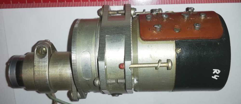 neznámý blok s VU4.685.007 SSSR ( ВУ4.685.007 СССР ) na ND    .. cena na dotaz / price on request