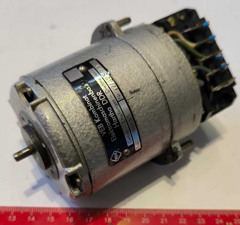 Selsyn 1955.3/5 Typ VEB Elmo Hartha DDR  .. použitý / used .. cena na dotaz / price on request