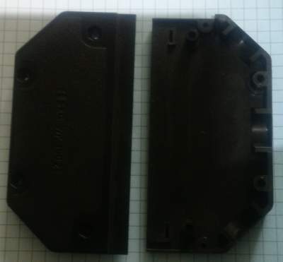 WK15021 - krytka FRB na 62pin,cena za pár bez šroubků