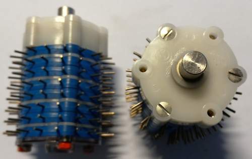 WK53352 - paketový přepínač , pájený