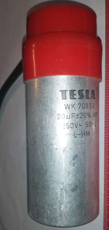 WK70854 20uF 250V 50 Hz, plastový kryt