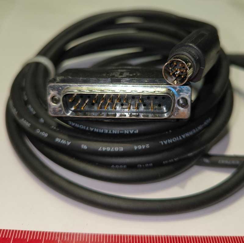 XBT-Z968 XBTZ968 Programming Cable for PLC and XBT SERIES Touch Panel  L = 2.5 m  ... cena na dotaz / price on request