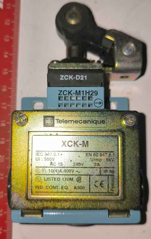 XCKM121H29 Polohový spínač   .. cena na dotaz / price on request