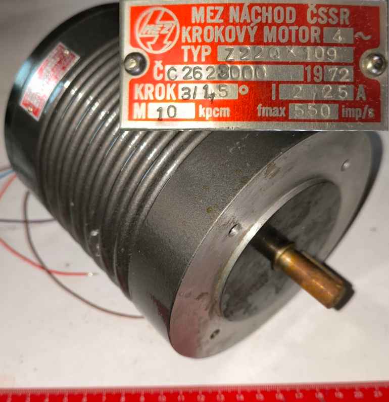 Krokový motor MEZ Náchod typ Z220X109   .. cena na dotaz / price on request