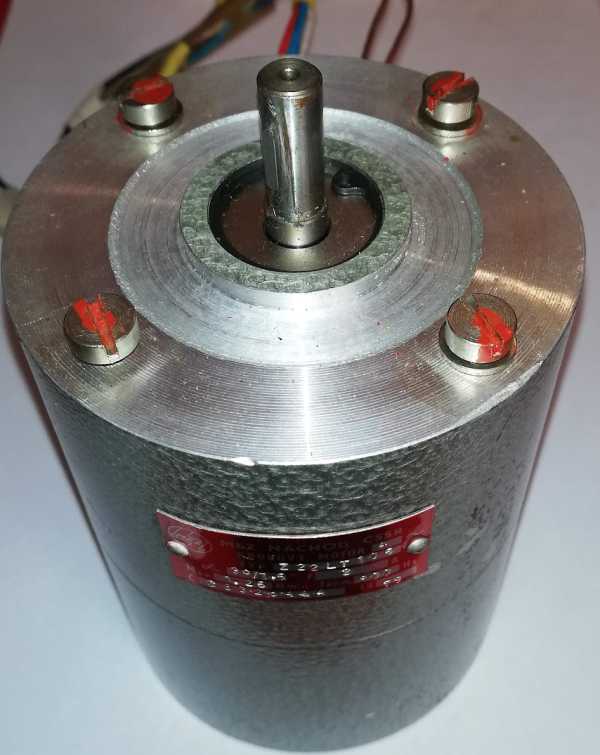 Krokový motor Mez Náchod Z22LT105  .. cena na dotaz / price on request