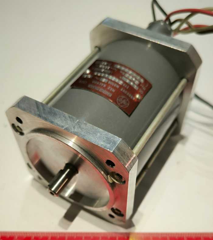 krokový motor Z420L177 MEZ Náchod.. použitý/used   .. cena na dotaz / price on request