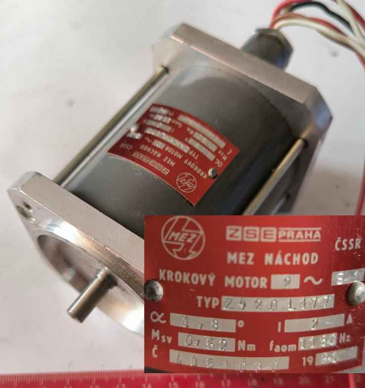 krokový motor Z420L177 MEZ Náchod.. nové, r.v. 1991  .. cena na dotaz / price on request