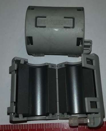 ZCAT3035-1330  .. Ferrite Clamp On Cores Round 13mm Cable Clamp Filter