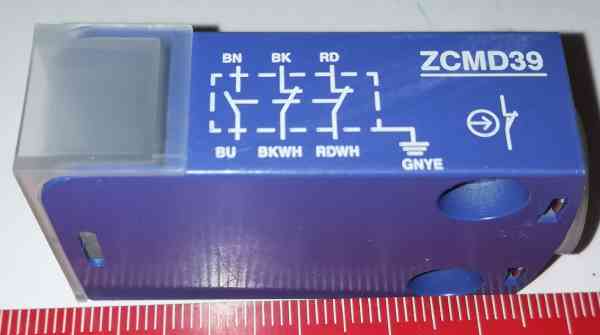 není skladem - ZCMD39 - Limit switch body, Limit switches XC Standard, ZCMD, 2NC, silver, snap action