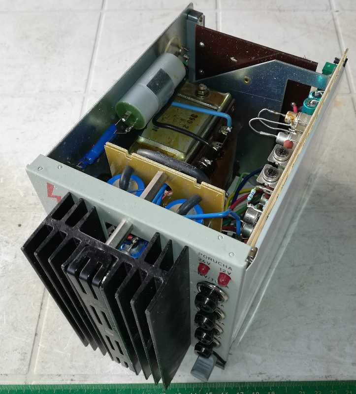 není skladem - napájecí zdroj NAS, na opravu nebo náhradní díly, netestován