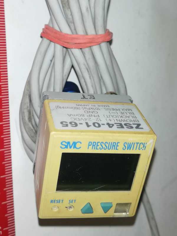 ZSE4-01-65 - pressure switch SMC .. použitý/used   .. cena na dotaz / price on request