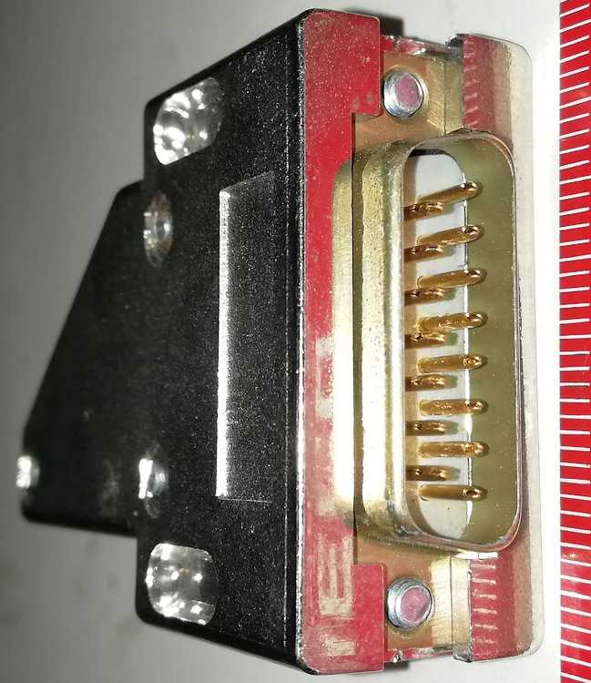 CANON 15 pin samec v krytce (101)