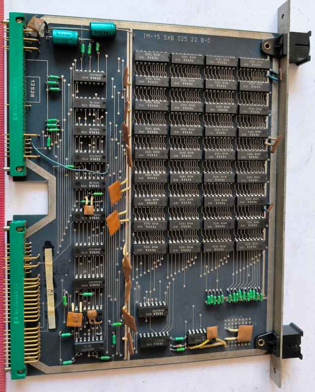 deska-205 -  deska osazena  dle foto .. na rozebrání na ND .. MHB1902 - 36x , 13x další IO, 2x TY5176211 část. osazené