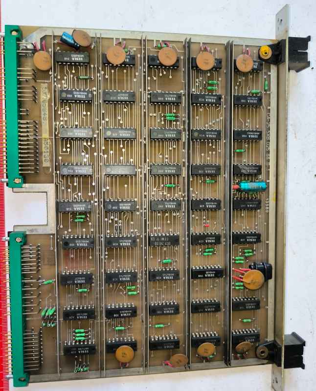 deska-232 -  deska osazena  dle foto .. na rozebrání na ND .., IO, C, konektory ...