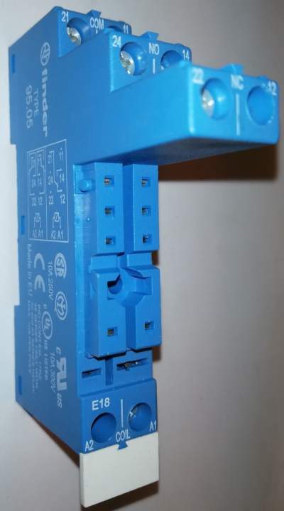 Patice Finder 95.05 pro relé 40/41/43/44 1P/2P 10A